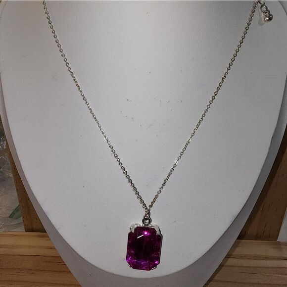 Elegant Pink Gemstone Necklace 16"+4" - Picture 3 of 5